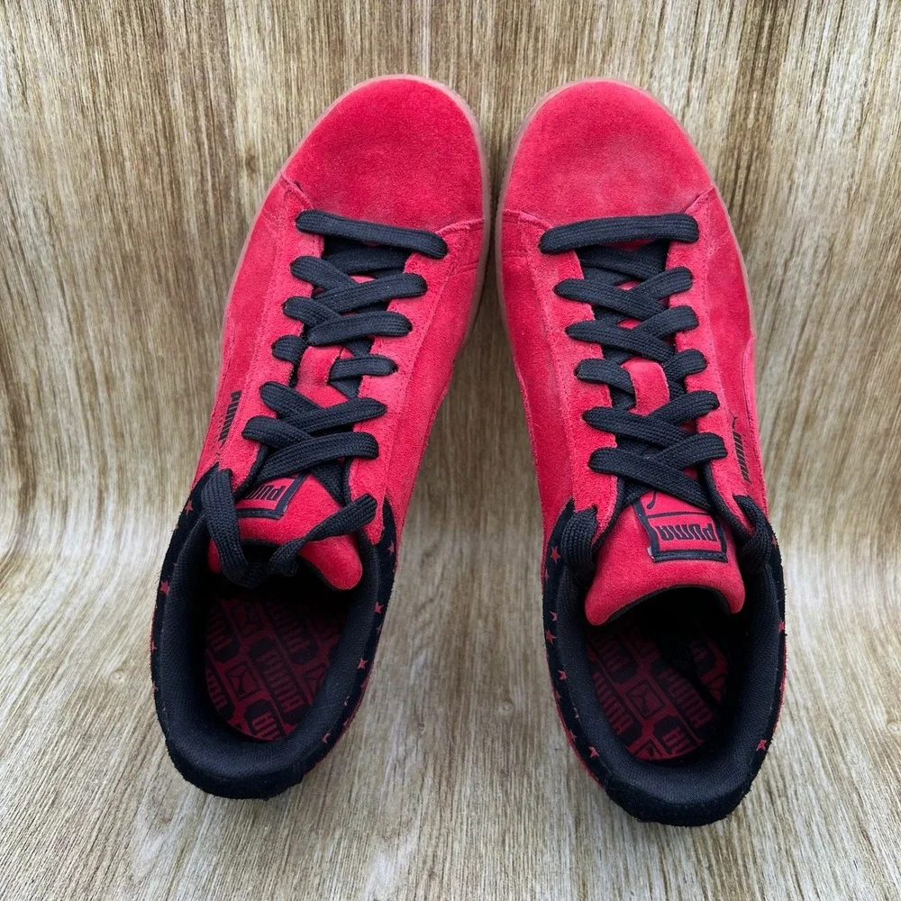 Puma Suede Stars Men's Size 10 Red Black Sneakers Gum Sole Shoes 361543-03